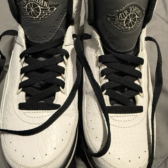 Air Jordan Retro 2 ‘Wing It.’ - Picture 2 of 8